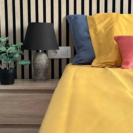Seaescape With Ocean, King Size Bed, Wifi, Smart Tv, Free Parking 2 Pools Access Apartment